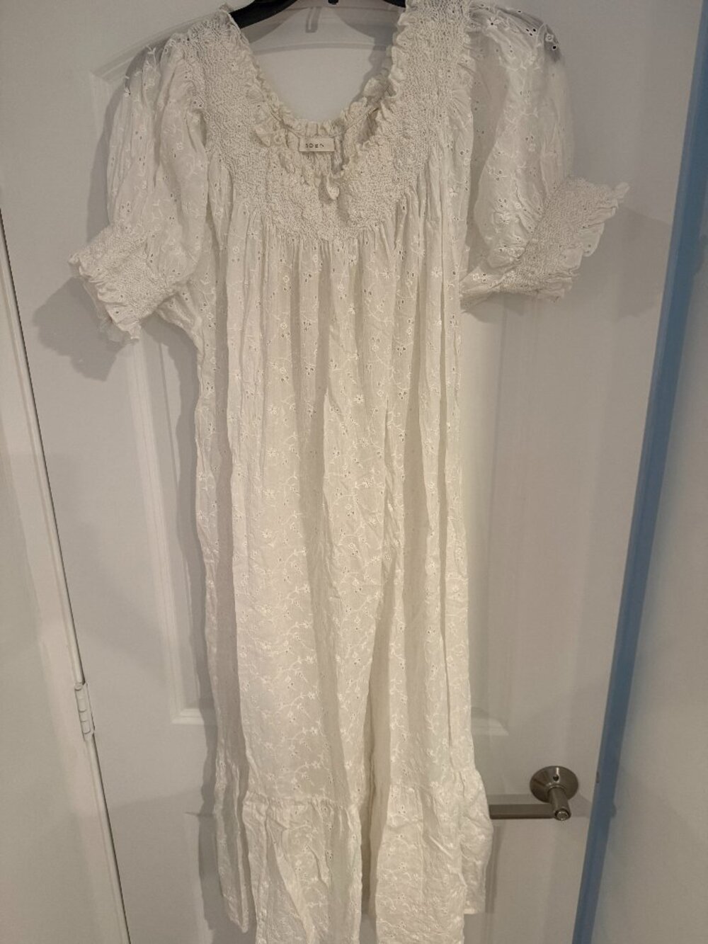 DÔEN White Eyelet Smocked Nightgown | Size L